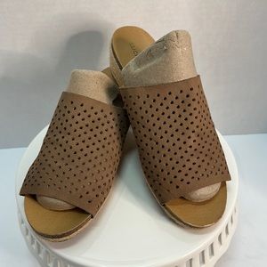 Lucky Brand Wedge Sandals